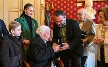 Jeannette Mari, doyenne d'Ajaccio, honorée de la médaille de la Ville