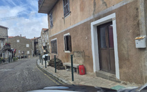  Sollacaro : "attenti", un tag retrouvé à sur la maison de la DGS de la commune de Sainte-Lucie de Porto-Vecchio