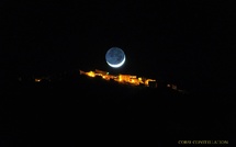 La photo du jour : fin croissant de Lune au-dessus de Prunelli di Fium'Orbu