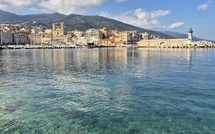 A màghjina :  U mare stringhje Bastia cum’è un sognu