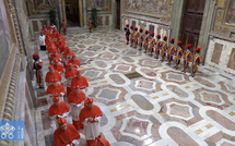 Nouveau pape : l'entrée des cardinaux en conclave 