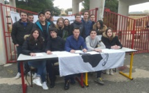 Prisonniers : L'associu di Liceani Corsi manifeste à Bastia