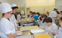 "Da a Tarra à u Piattu":   Les élèves de Vico passent en cuisine au LP du Finosello