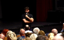 Avec "Roma ind’è noi", Angelin Leandri filme l’attente populaire autour de la venue du pape à Ajaccio