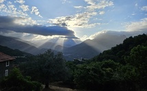 A màghjina : Frusciu di luce sopra a Sposata