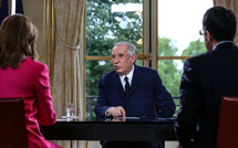 A huit jours de sa probable chute, Bayrou refuse de faire ses adieux et continue le combat