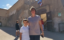 Rentrée scolaire : la tenue vestimentaire unique, expérimentée à Bonifacio, garde la cote