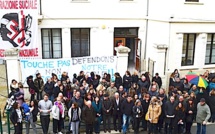 Menaces de fermeture de classe : Manifestation devant l'école primaire de Sartène