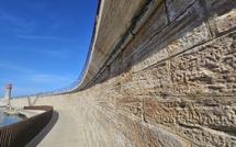 A màghjina :  U Molu di u Tragone