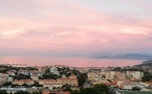 A màghjina - Lisula s’addurmenta sottu à u celu di focu