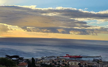 A màghjina - Bastia si sveglia trà mare è nuvoli