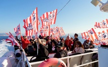 EN IMAGES-  L'AC Ajaccio en R2 : plus de 300 supporters ont pris la mer pour Bonifacio 
