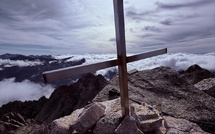 A màghjina - A Croce di Punta Licciola sopra i nuli