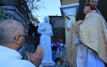Corte - La statue de San Teofalu inaugurée par le Cardinal Bustillo
