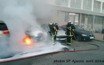 Ajaccio : Un véhicule endommagé par les flammes quartier des Salines