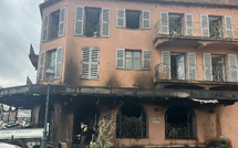 Bastia,  un établissement du quai des Martyrs ravagé par les flammes