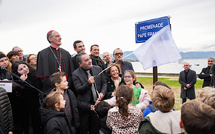 Un annu dopu : L'entrée de ville d'Ajaccio porte désormais le nom de "promenade Pape François"