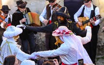 EN IMAGES - À Purettu, le Carnavale di Brandu fait revivre l’âme des anciens carnavals corses