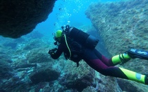 Stella Pasqualaggi, première plongeuse de première classe chez les pompiers en Corse
