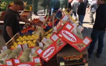 Le coup de colère des agriculteurs contre les vendeurs ambulants de fruits et légumes italiens