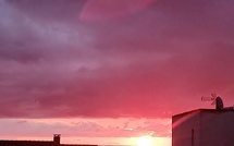 A màghjina - Alba di focu nant’à u Borgu