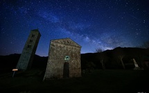 A màghjina - Carbini : u ritornu di u veranu è di a Via Lattea