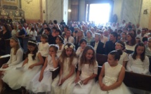 Communions et baptêmes à Calvi pour la Fête-Dieu
