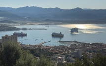 Flambée des prix des carburants : les pêcheurs bloquent les ports de commerce corses