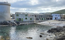 A màghjina - Tollare, induve u Capicorsu s’abbraccia cù u mare