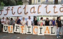 Manifestation  du collectif Parlemu Corsu à Ajaccio : « A Francia à a risa d'u Mondu »