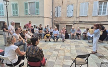Bastia - Ils ont investi la place Guasco avec leur chaise, le temps d’un moment d’échange et de convivialité