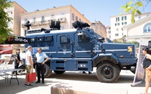À Ajaccio, la gendarmerie sort des casernes et va à la rencontre des habitants