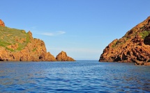 Quel avenir pour la façade occidentale du PNRC ? Un collectif s'inquiète pour Scandola