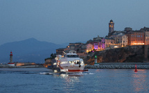 Le Christine L est arrivé à Bastia, Cors’Express prépare ses premières traversées