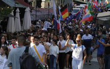 ARWC - Les athlètes des 32 nations ont défilé sur le cours Paoli à Corte