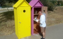 Bastia : Deux nouvelles cabines à livres sur la plage de l’Arinella