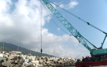 Port Toga : Remise en état de la digue du large