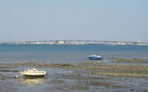 Livraisons en France métropolitaine mais pas sur les îles qui ne sont pas reliées au continent par un… pont