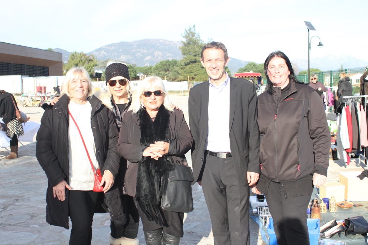 vide grenier les gazelles sarrola 007