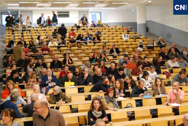 L'Amphi s'est rempli peu à peu en début de matinée.
