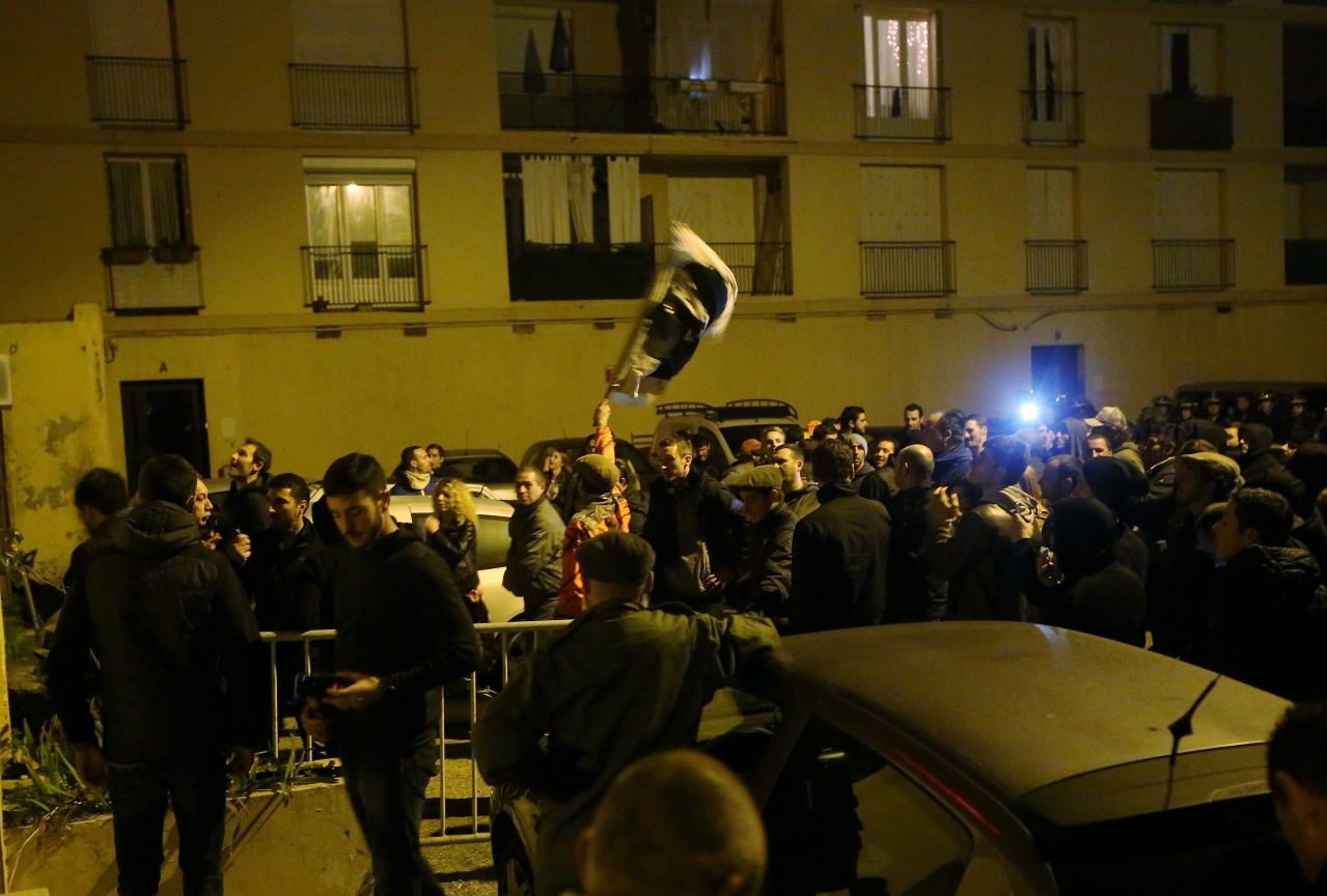 agression pompiers ajaccio--035