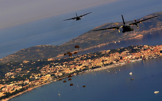 Séance de saut du 28 juin 2010 - largage de 3 transall (167)